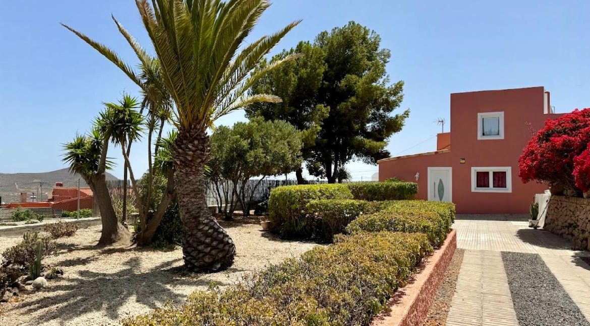 Finca con 2 Casas Charco Del Pino