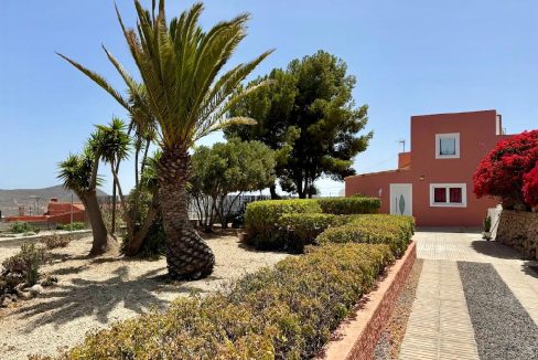 Finca con 2 Casas Charco Del Pino